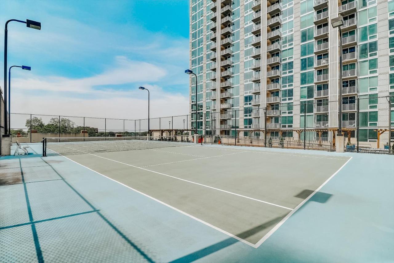 Frontdesk Skyhouse Apts Uptown Charlotte Apartment Exterior foto